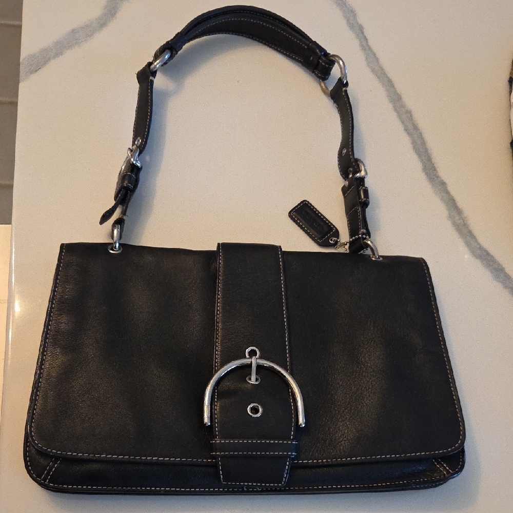 Vintage Coach Black Leather Shoulder Bag